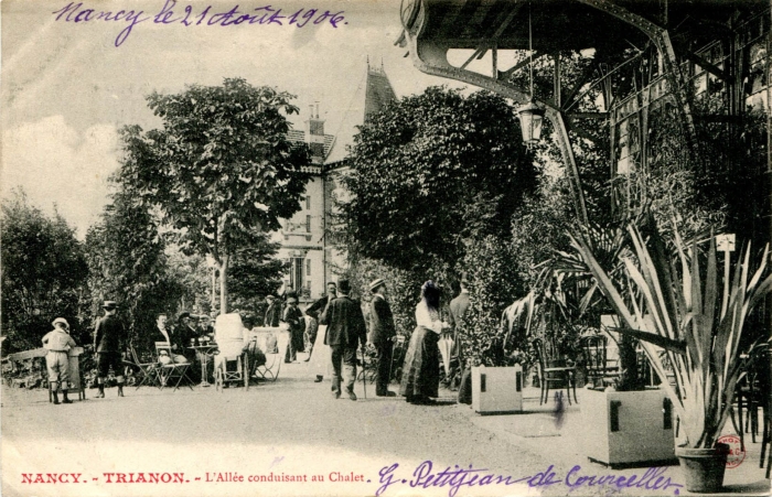 Allée conduisant au Chalet