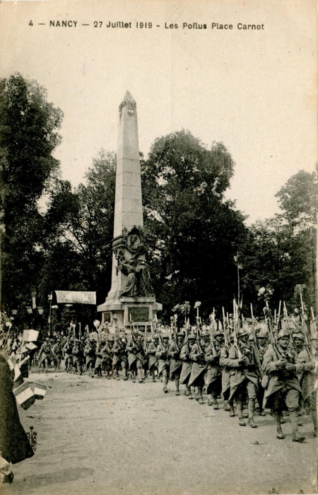 04 - Les Poilus place Carnot