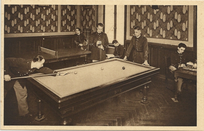 5 - La salle de billard