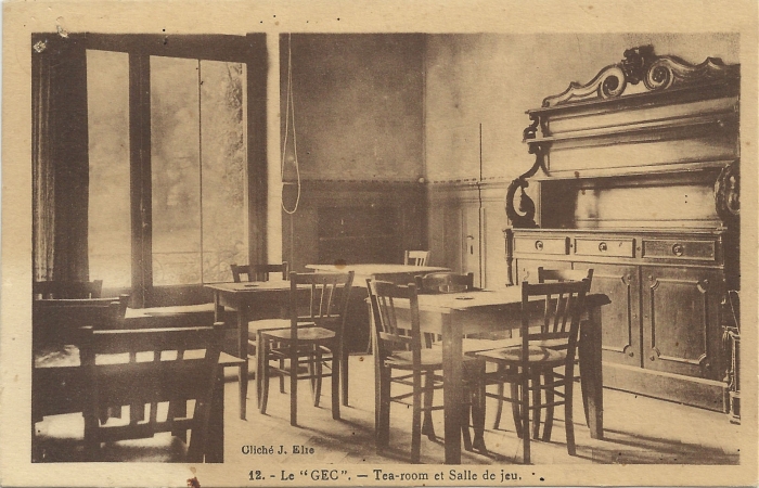 Tea-room et salle de jeu