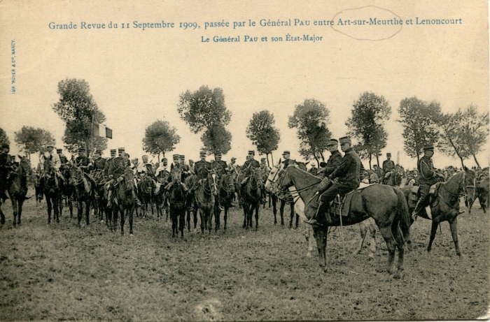 Le Général Pau et son état-major