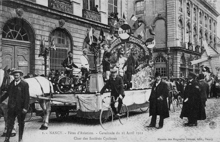 01 - Fêtes d'Aviation  - Cavalcade du 21 Avril 1912