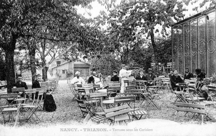 Terrasse sous les Cerisiers