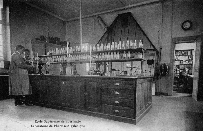 Laboratoire de Pharmacie galénique