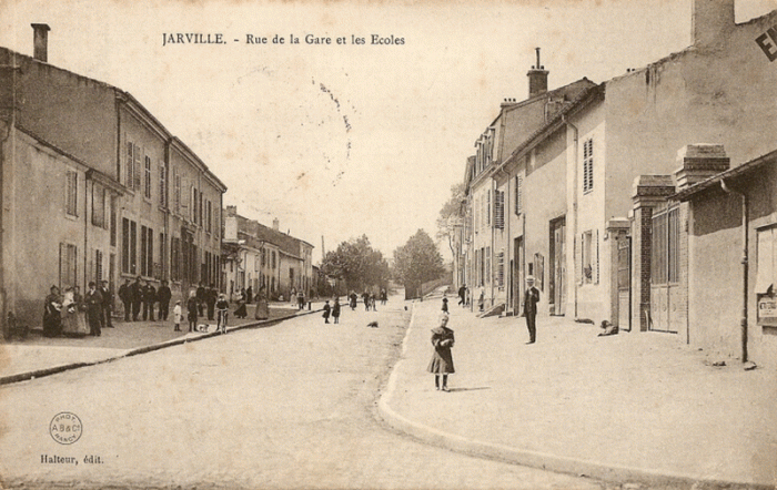 Rue de la Gare et les écoles