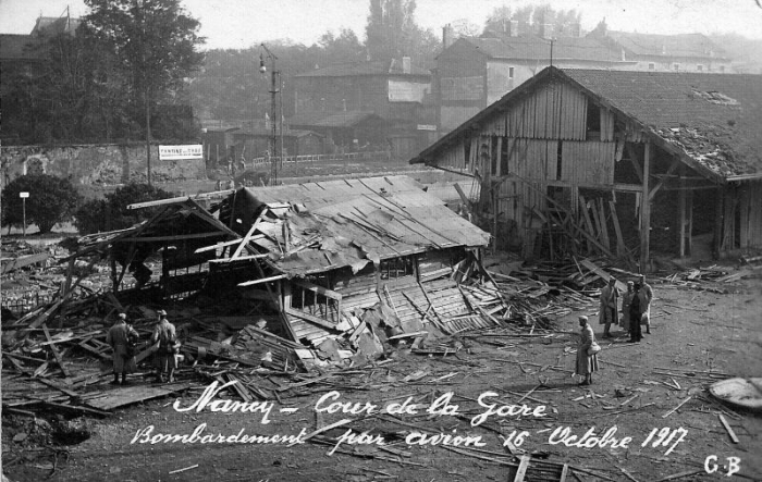 Cour de la gare - 16 octobre 1917