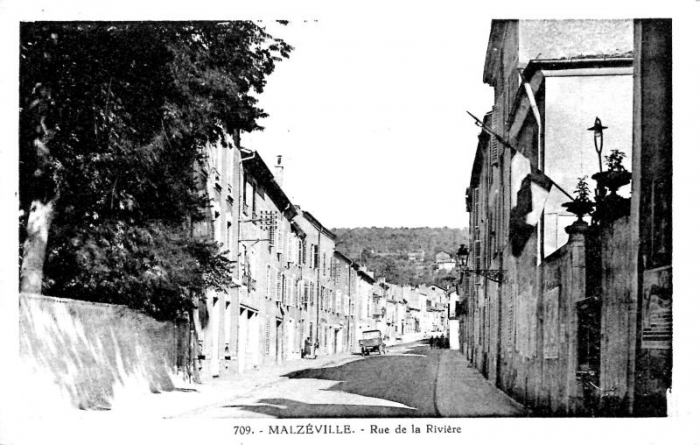 Rue de la Rivière