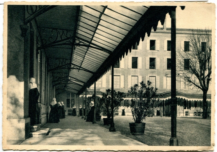 Galerie cour intérieure