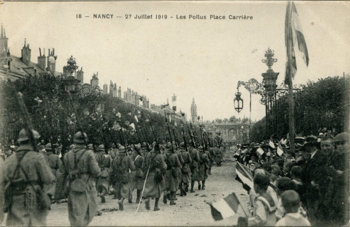 18 - Les Poilus place Carrière