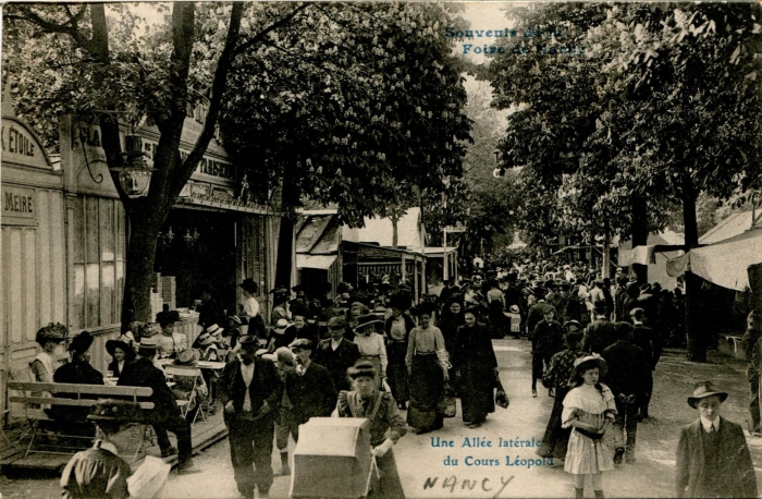 Allée latérale du cours Léopold