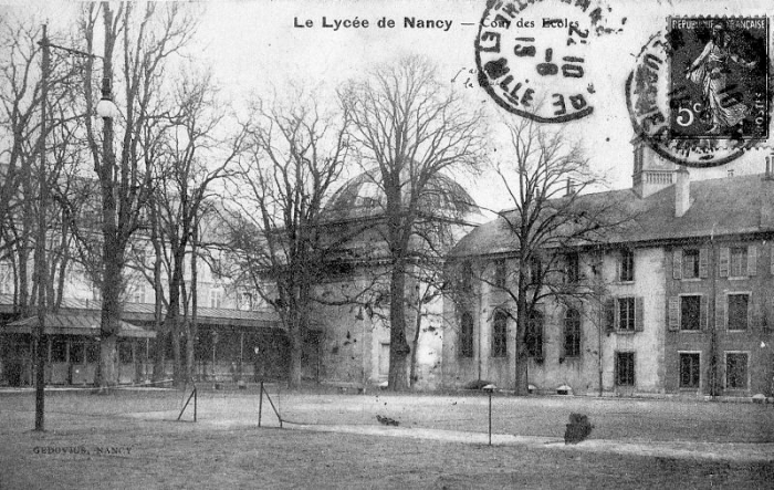 Cour des Écoles