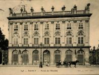 1 -  Évêché (ancien "Pavillon des Fermes", actuel "Théâtre)