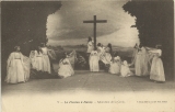 7 - Adoration de la Croix