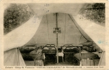 Intérieur d'une tente