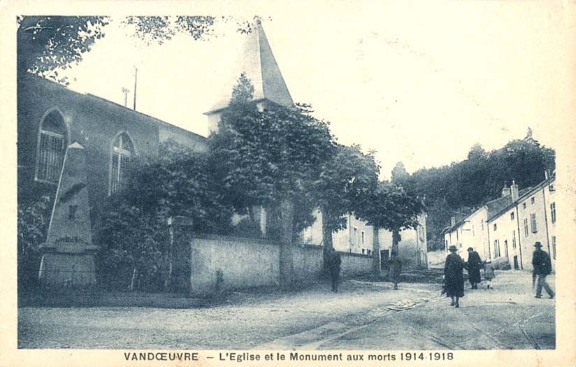 Église et Monument aux Morts