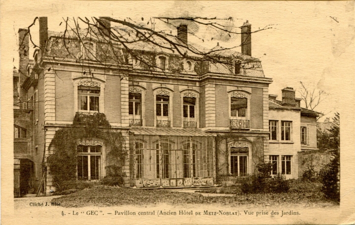 4 - Pavillon central