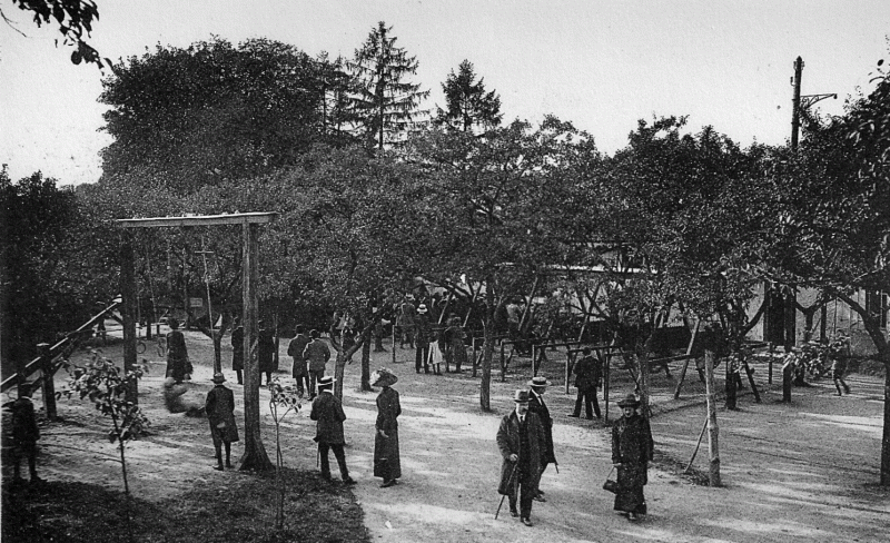 Les Balançoires