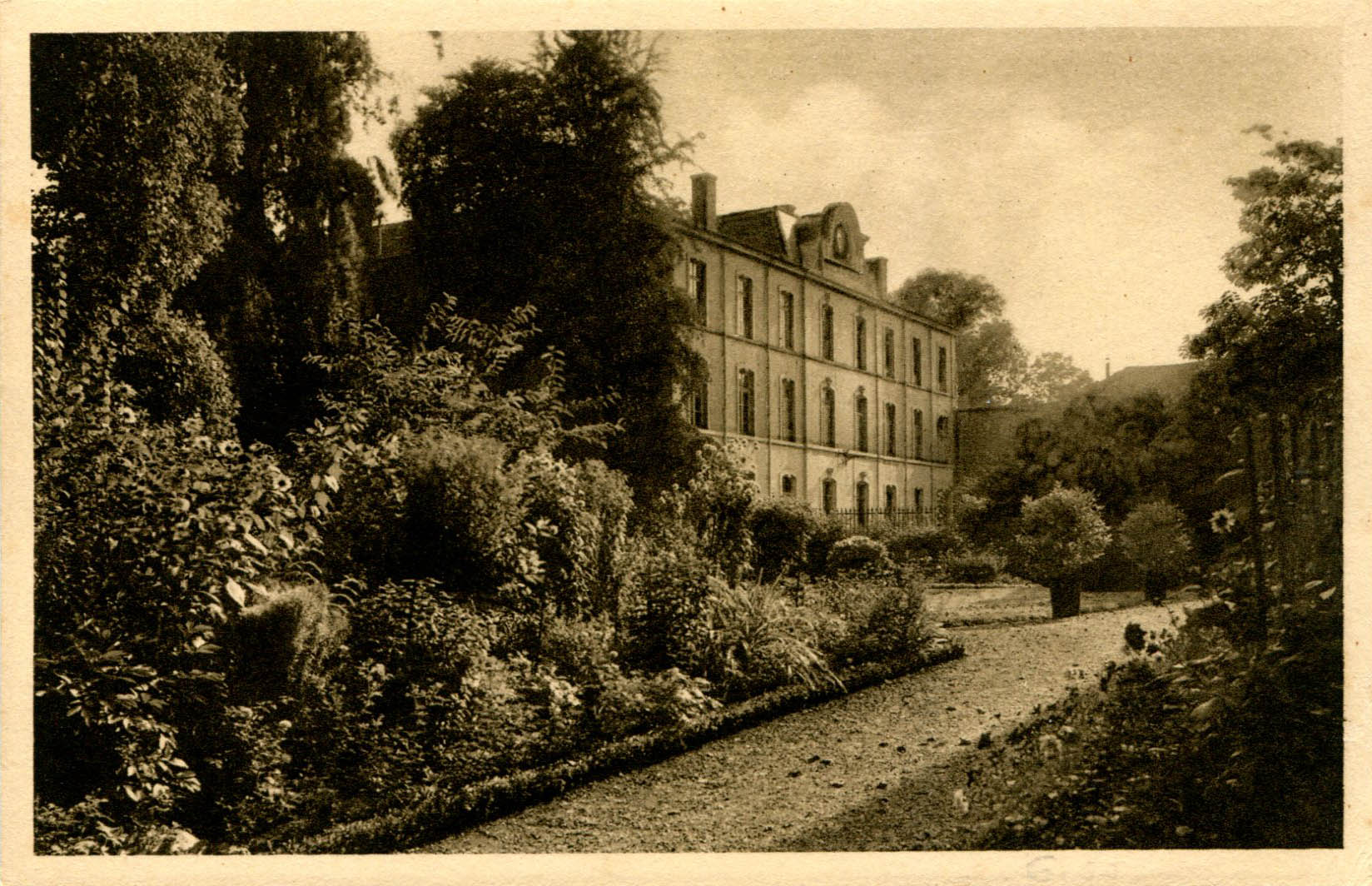 06-Pavillon Nanquette et jardin