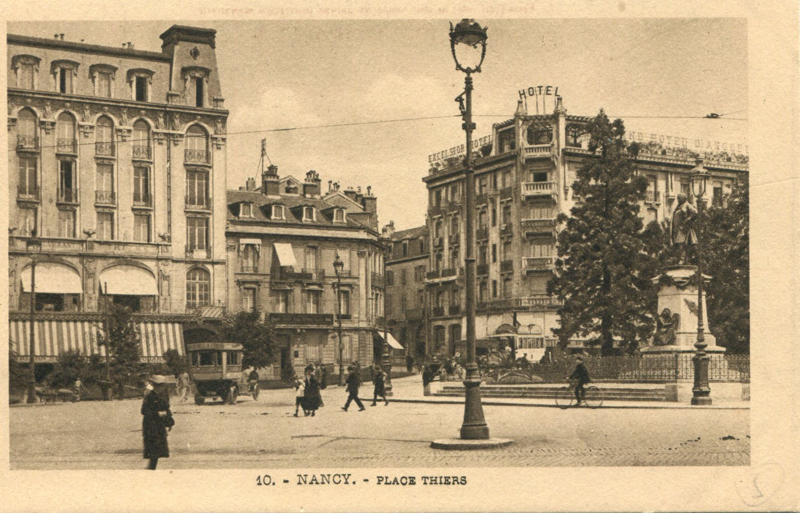 Nancy - Place Thiers 070 -b