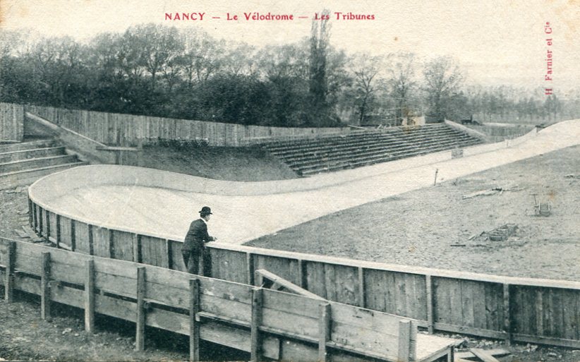 Les tribunes