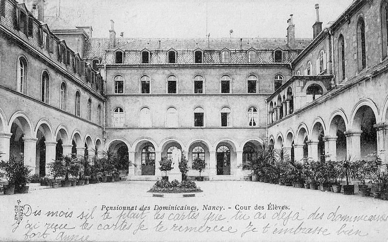 Cour des élèves