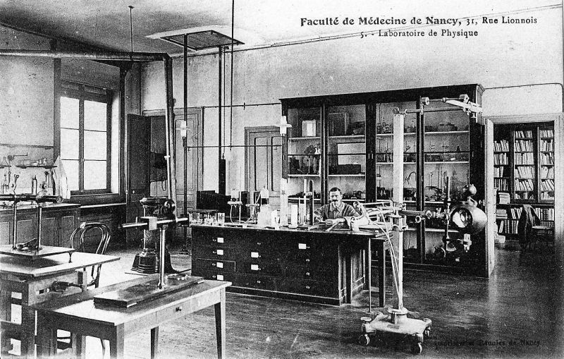 05 - Laboratoire de Physique