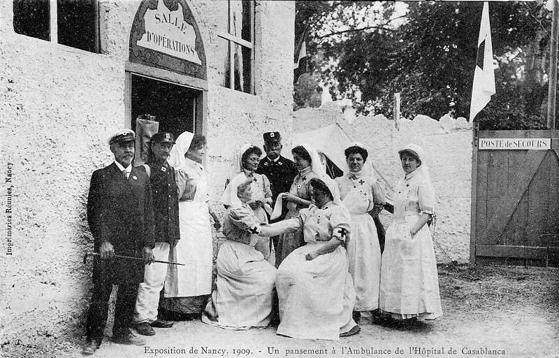 Un pansement à l'Ambulance -r