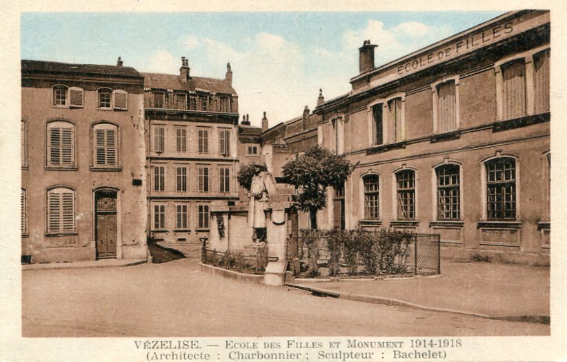 École des Filles et Monument 1914-1918