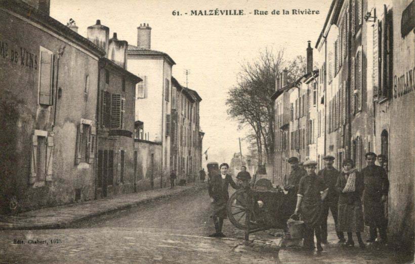 Rue de la Rivière