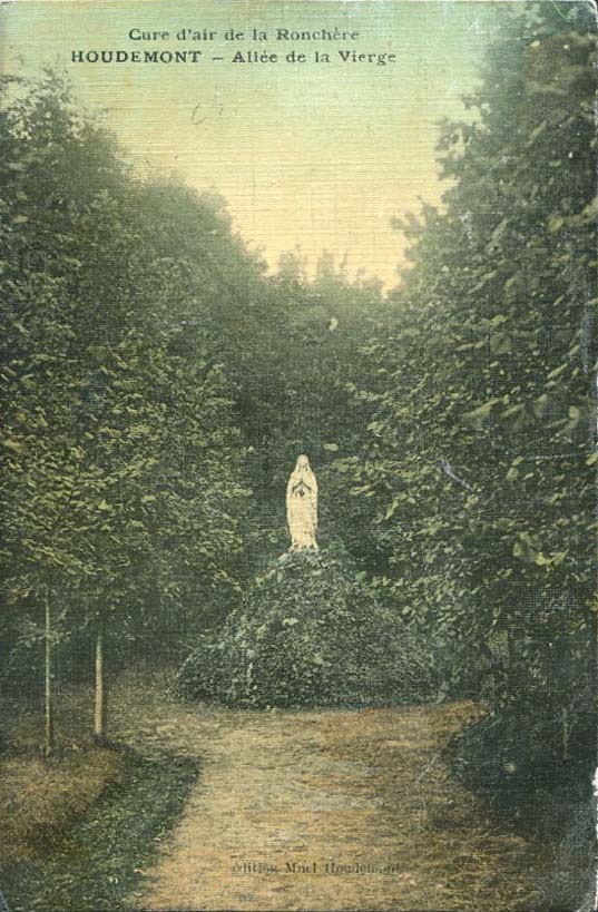 Allée de la Vierge