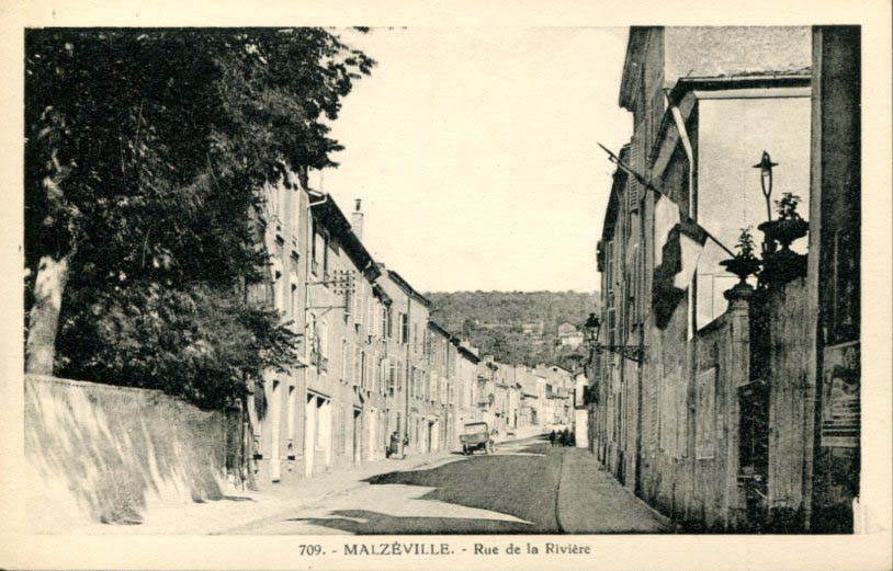 Rue de la Rivière