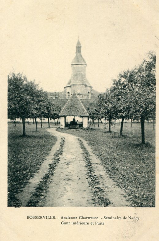 Cour intérieure et Puits