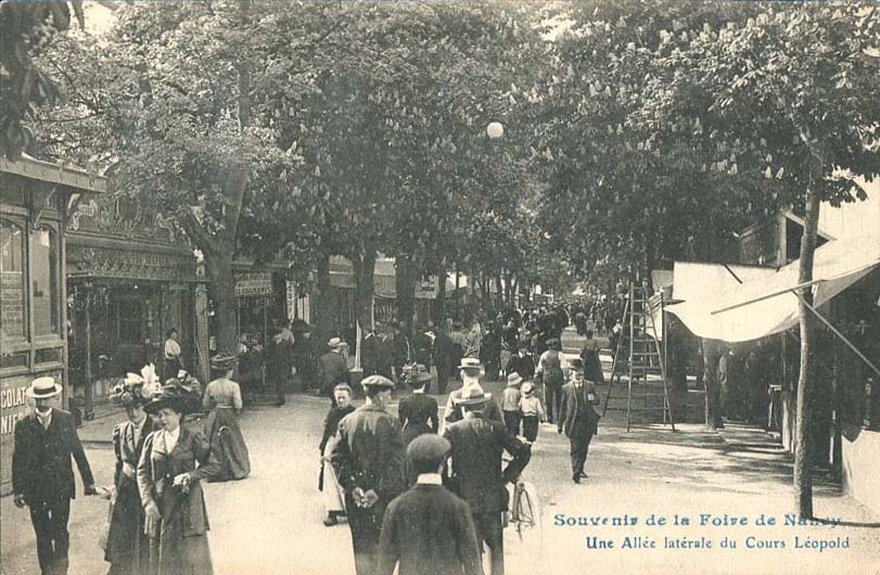 Allée latérale du cours Léopold