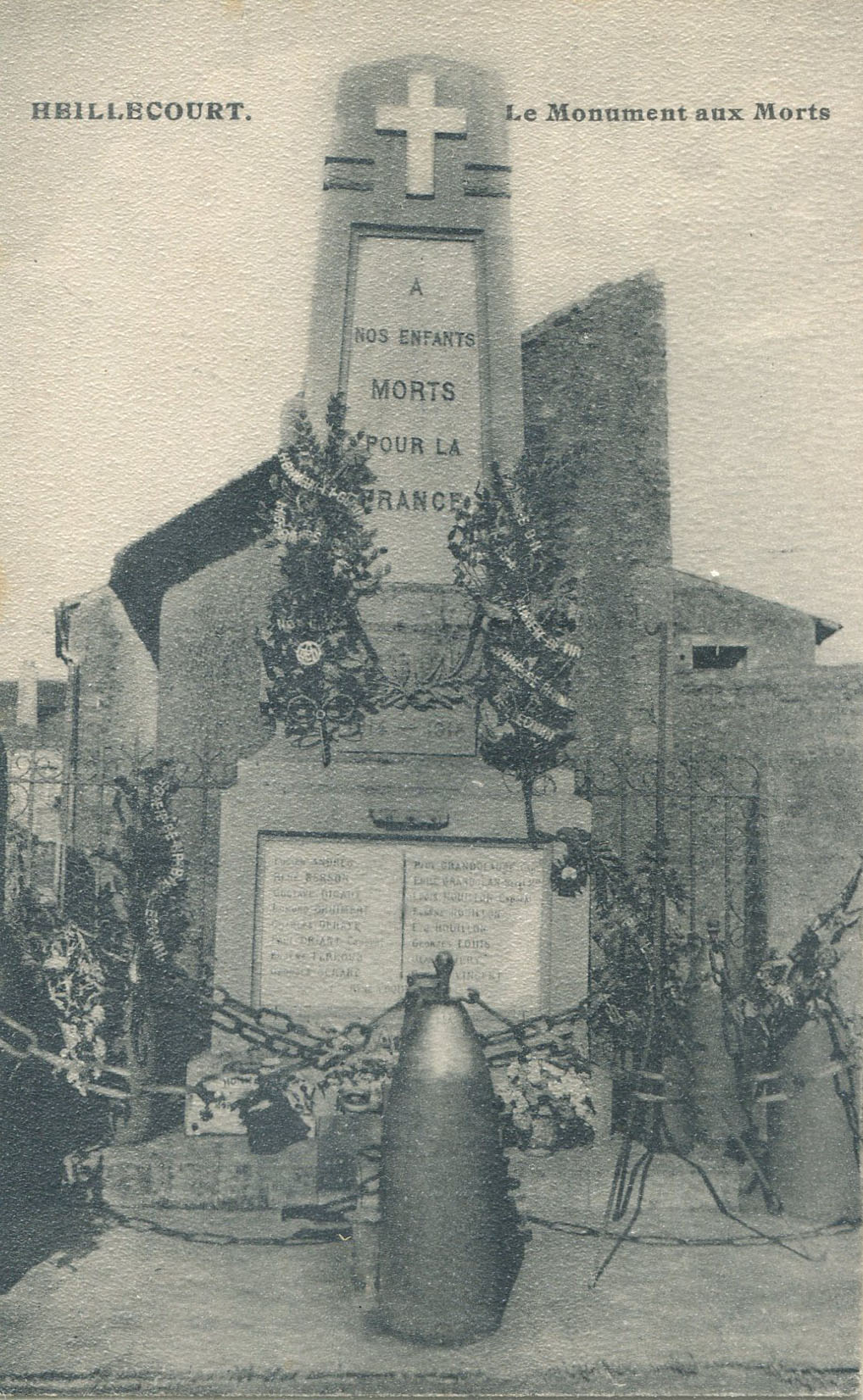 ■ Monument aux Morts