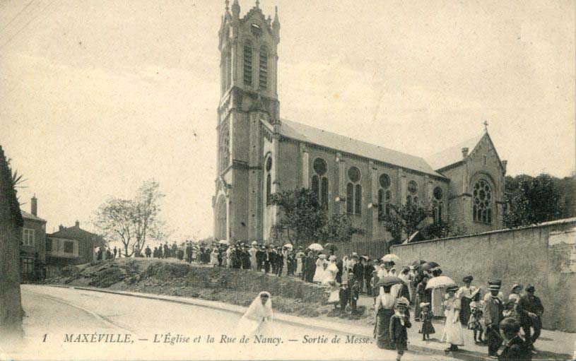 Église et rue de Nancy