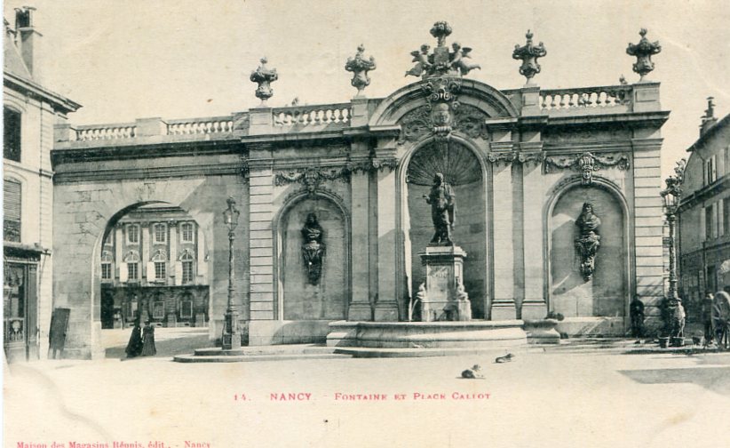 Fontaine et Place Callot -n