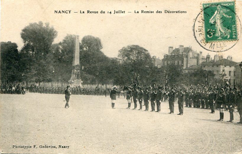 Remise de décorations le 14 Juillet