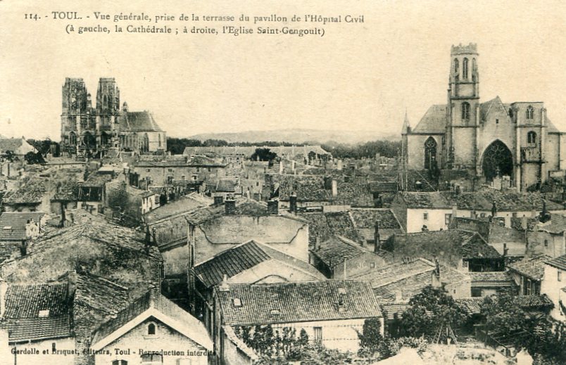 Vue prise de l'Hôpital Civil
