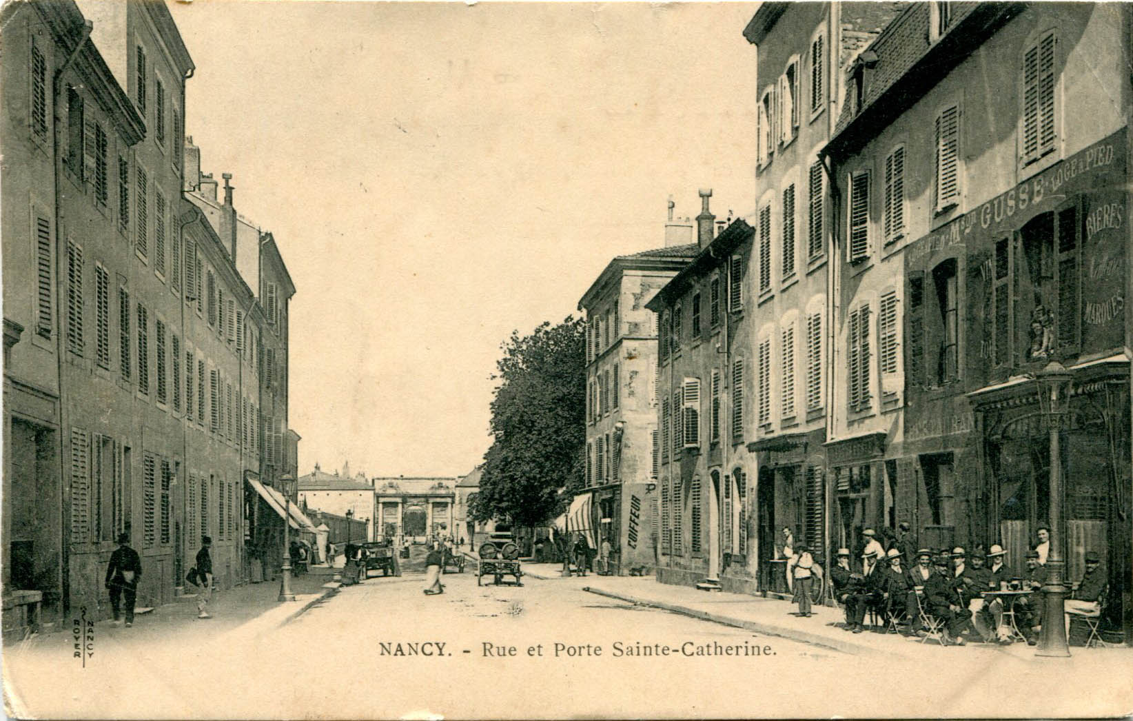 Rue et porte Ste-Catherine