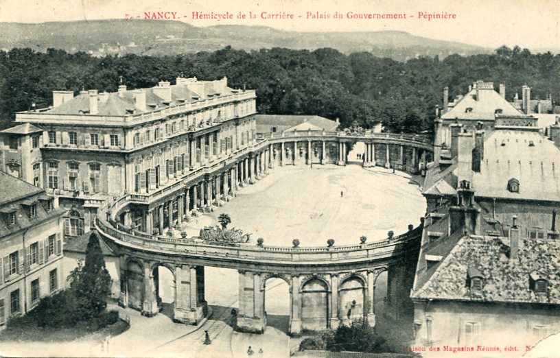 Hemicycle-400
