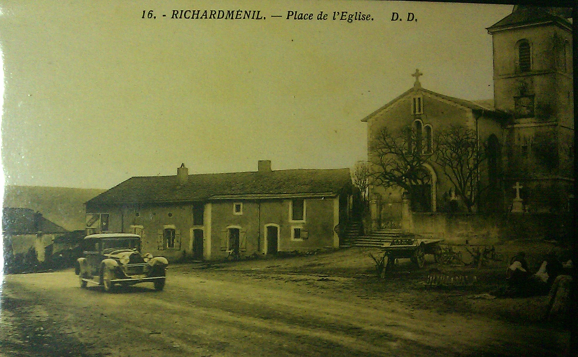Place de l'Église ■