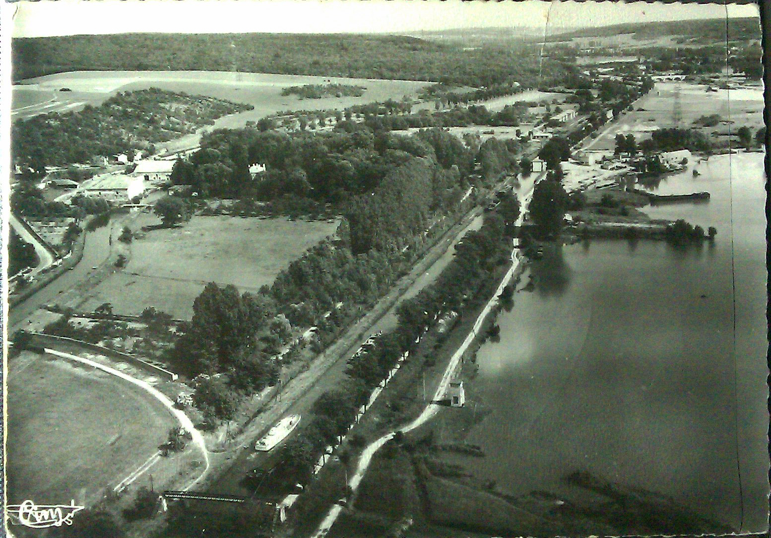 Le Canal ■