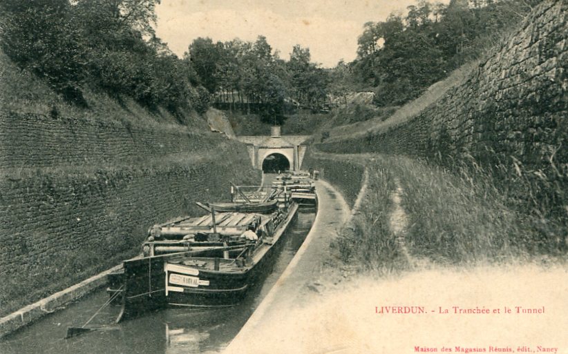 La tranchée et le tunnel