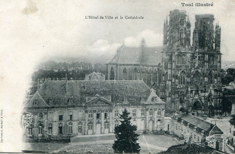 Hôtel de Ville et Cathédrale