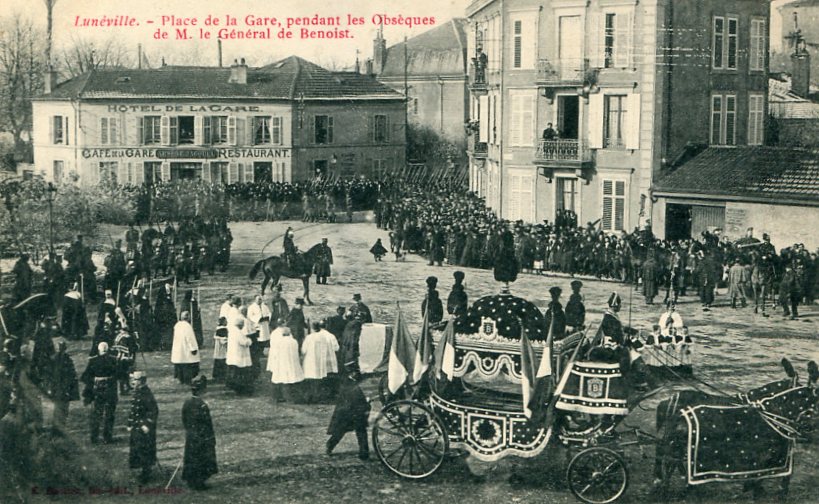 Obsèques du Général de Benoist