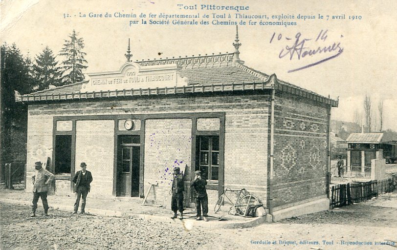 Gare du chemin de fer départemental