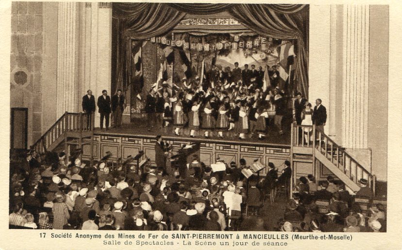 17 - Salle de spectacles