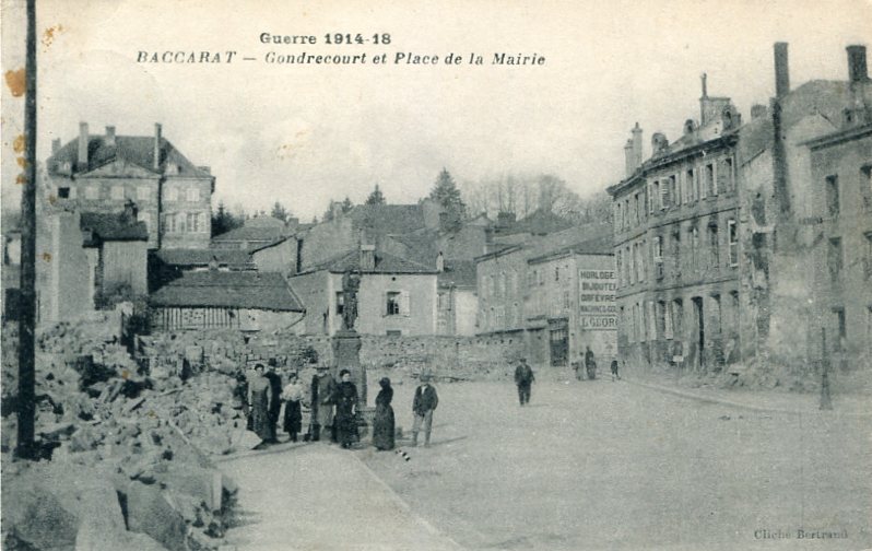 Gondrecourt et Place de la Mairie