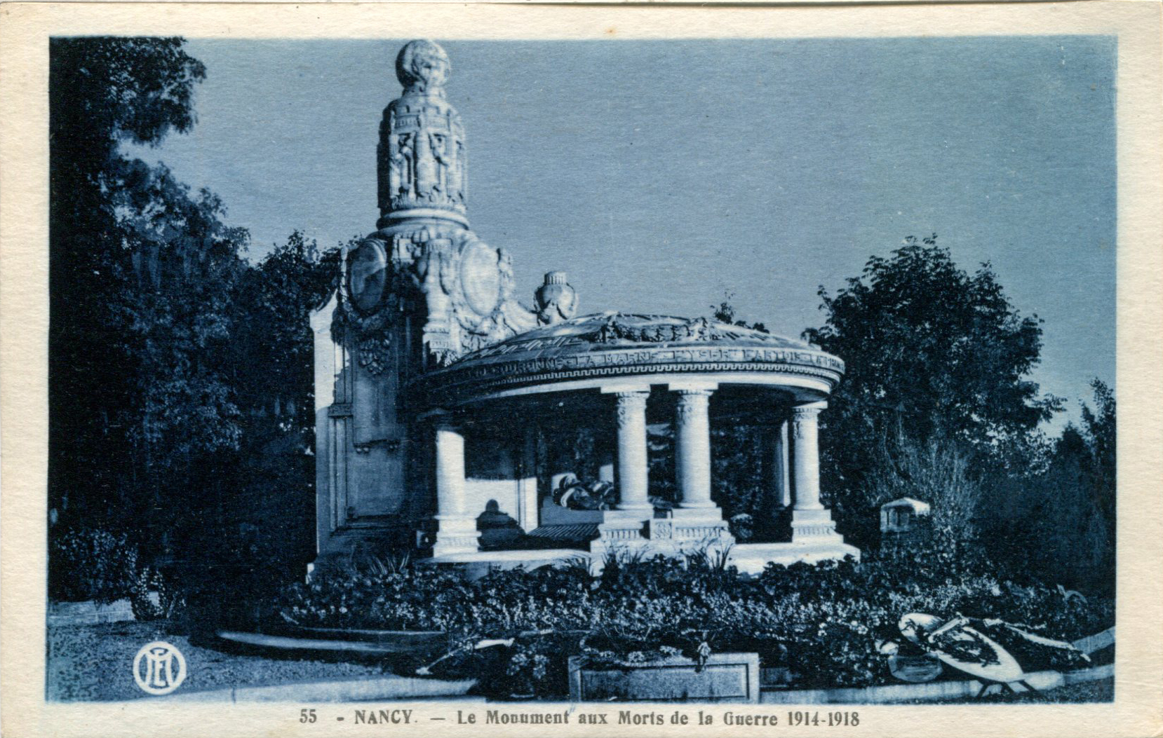 55 - Monument aux morts