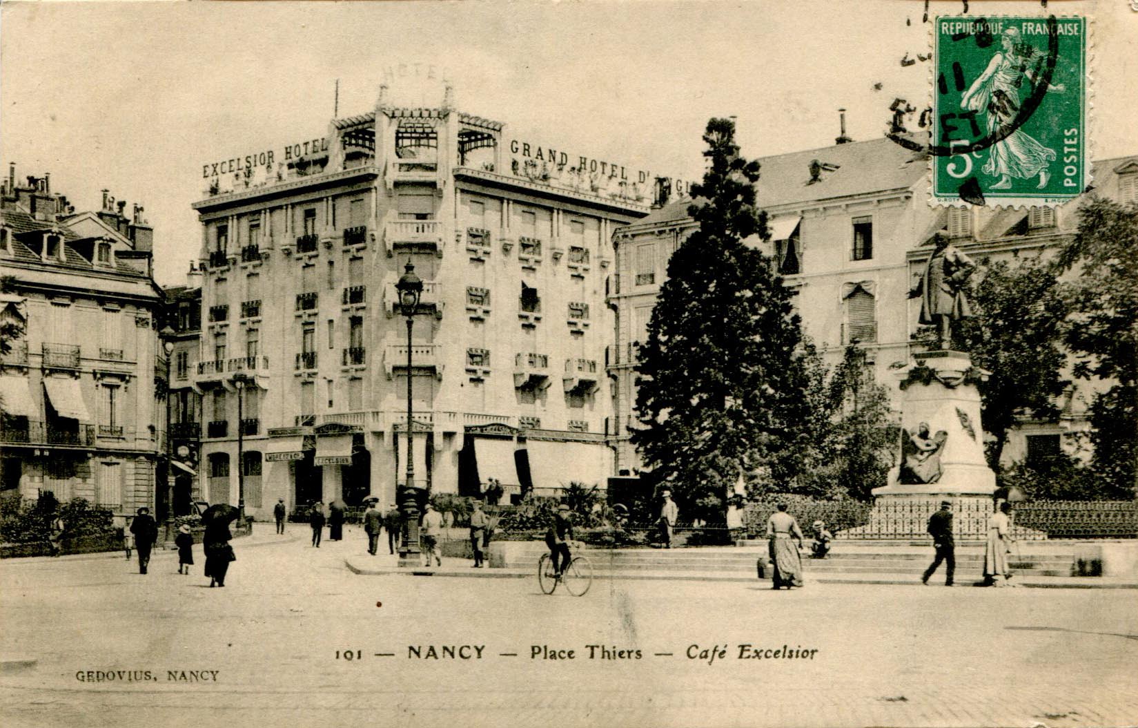 ■ Café Excelsior